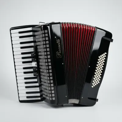 ACORDEON ROSSETTI 60 BAJOS-34 TECLAS-5 REGISTROS-COLOR NEGRO