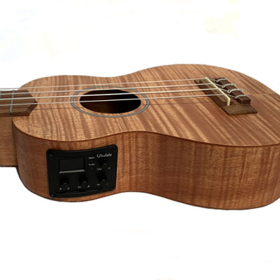 UKELELE LEONARD SOPRANO QUILT OKUME 21